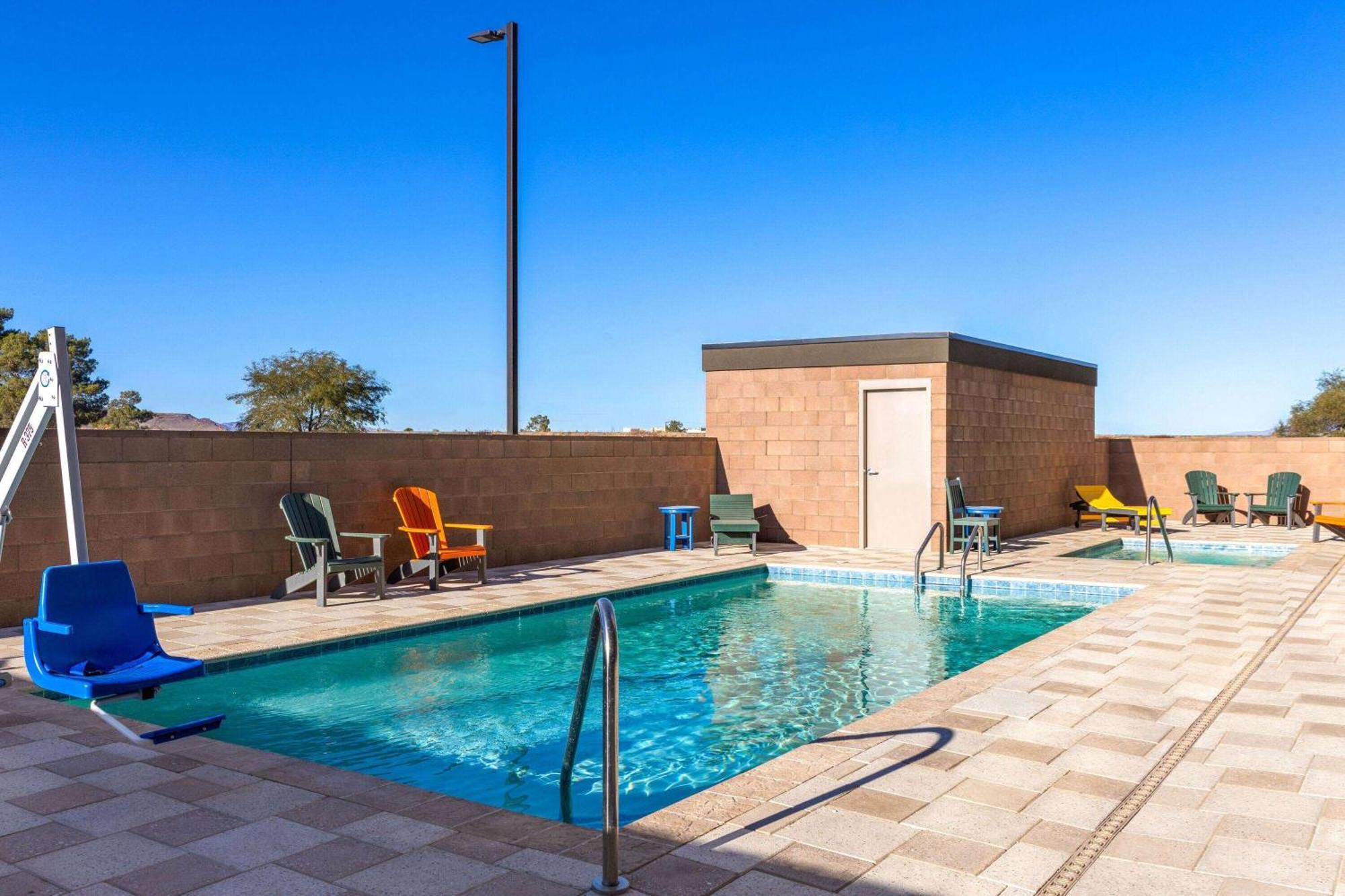 Wingate By Wyndham Kingman Hotel Exterior foto